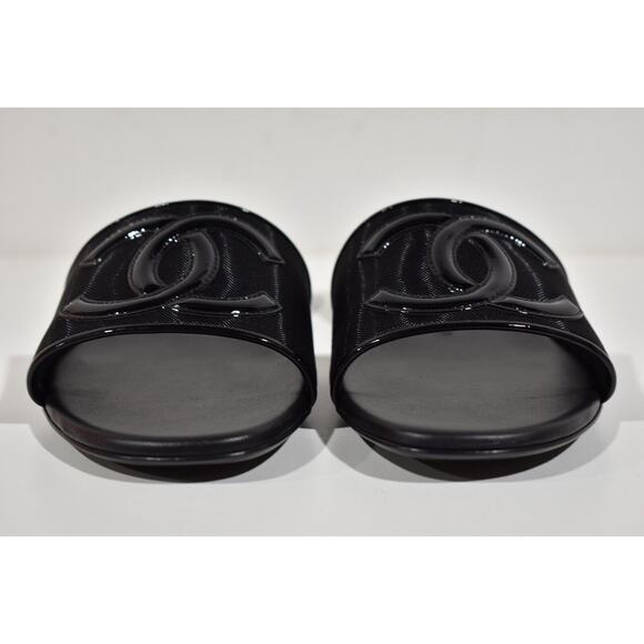 Chanel 23P Black Mesh Patent Leather CC Logo Slide Sandal Flat Flip Flop Mule 38 - Picture 7 of 12